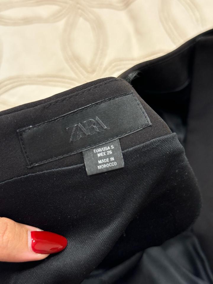 Черное платье Zara