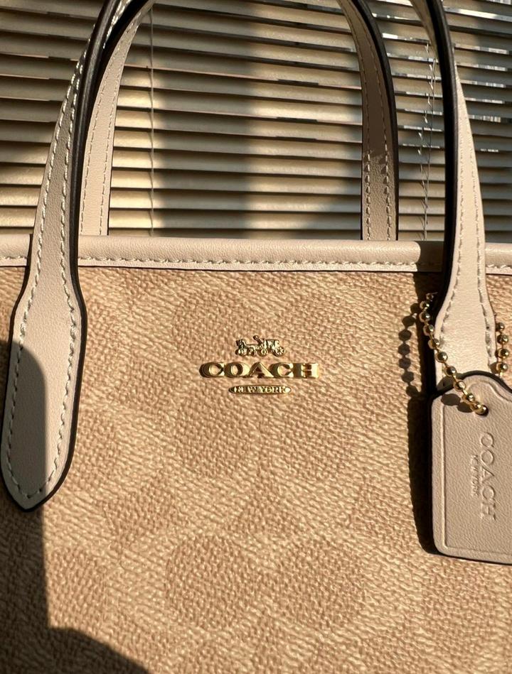 Сумочка Coach City mini, 100% оригинал, натуральная кожа, канва, широкий ремешок