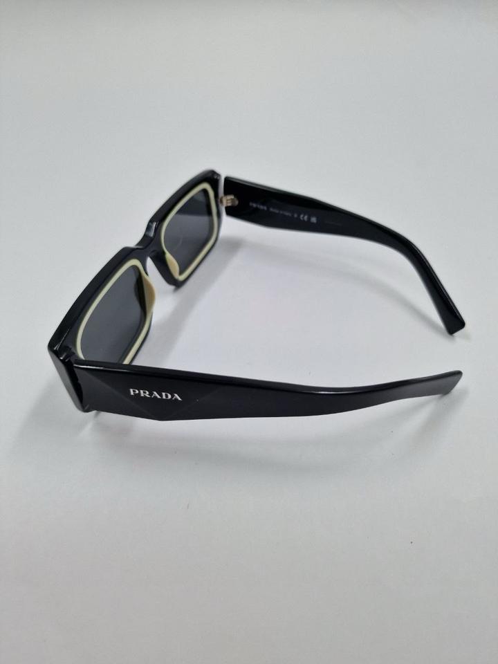 Prada очки