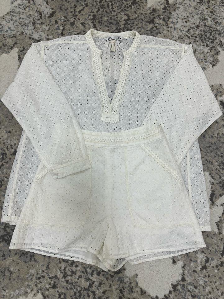 Костюм Zara с вышивкой
