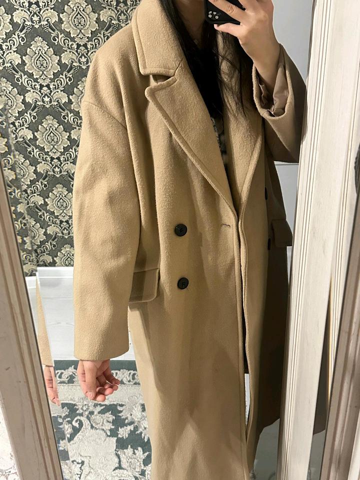 Бежевое пальто Zara