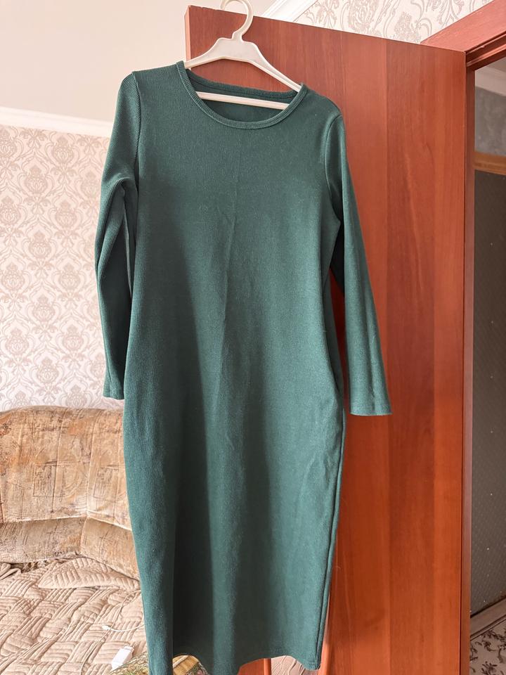 Зеленое платье