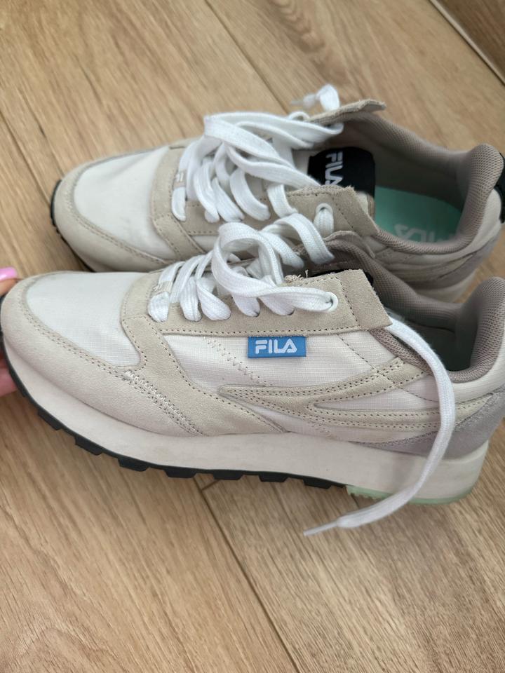 Кроссовки FILA 36,5-37 оригинал