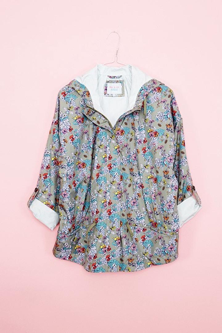 Женская куртка ветровка