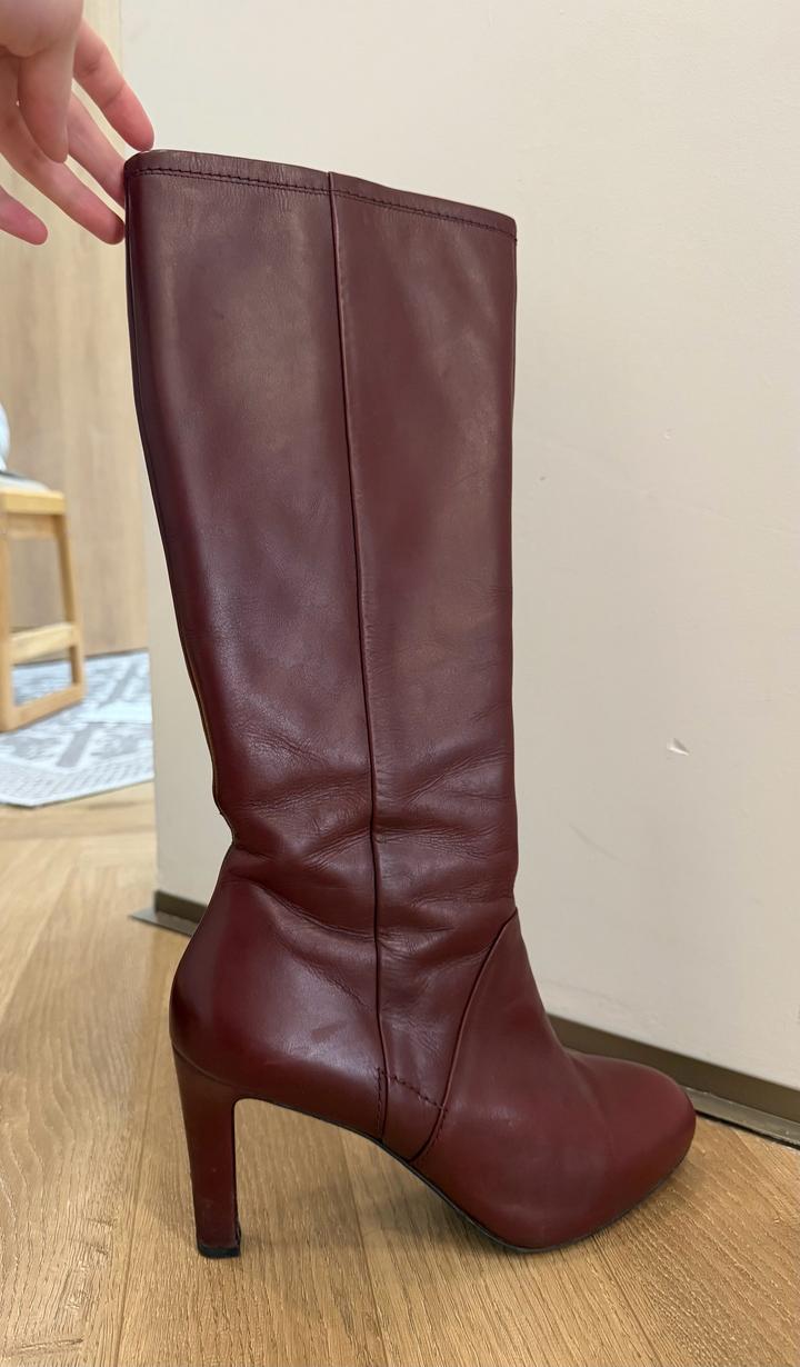 Бордовые сапоги HOGL