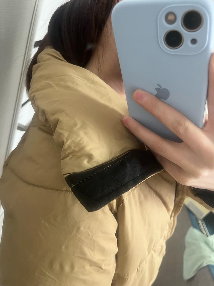 светло коричневая куртка