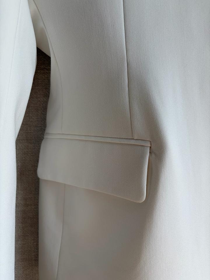 Белый пиджак Zara