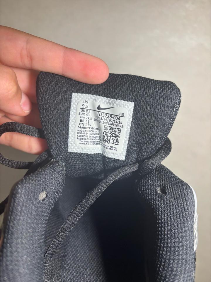 Кроссовки Nike