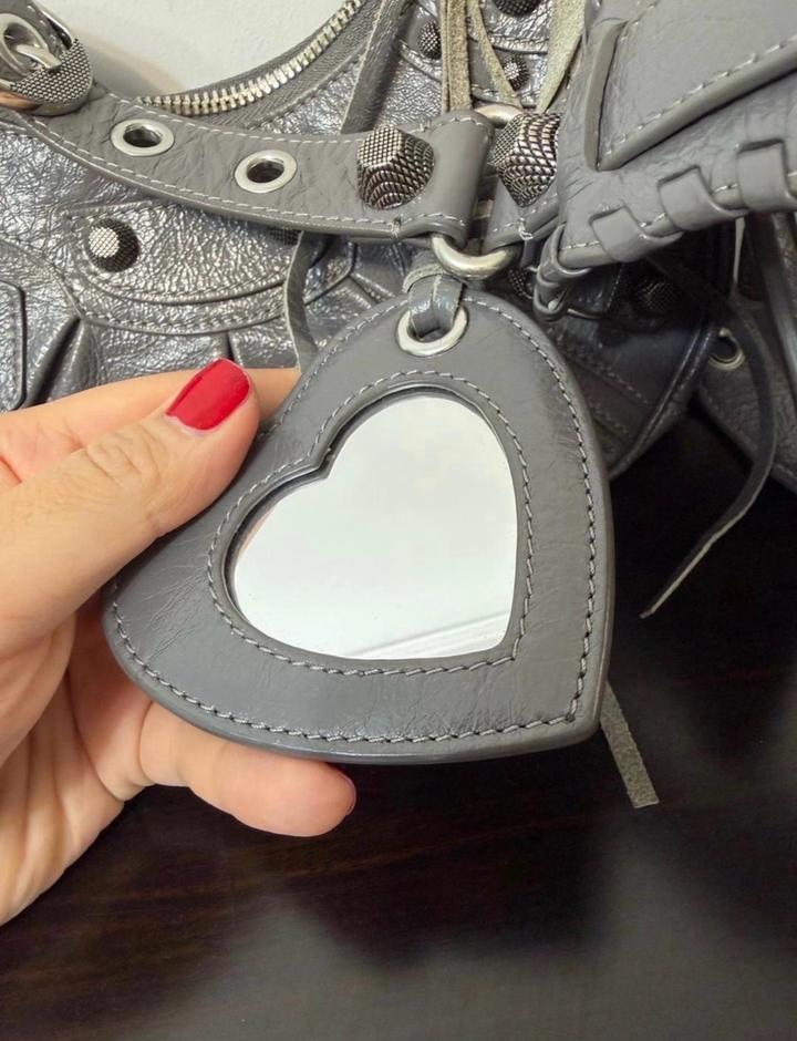 Сумка Balenciaga Le Cagole XS