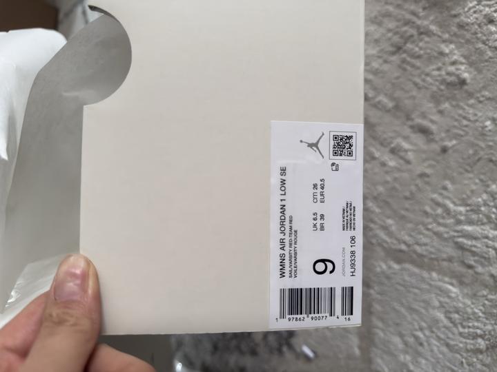 Кроссовки Nike Air Jordan 1Low новые