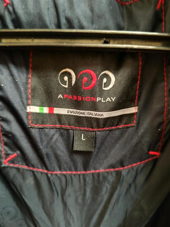 Зимняя стёганная куртка.