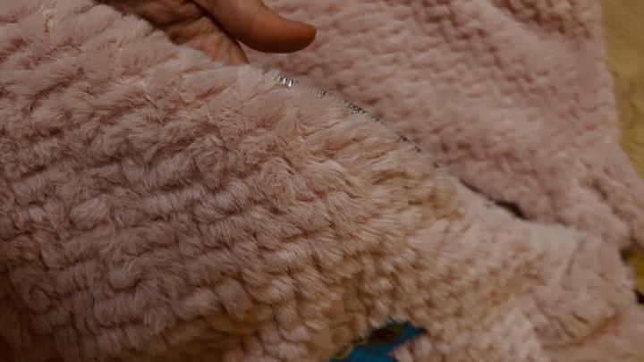 Меховая курточка на девочку