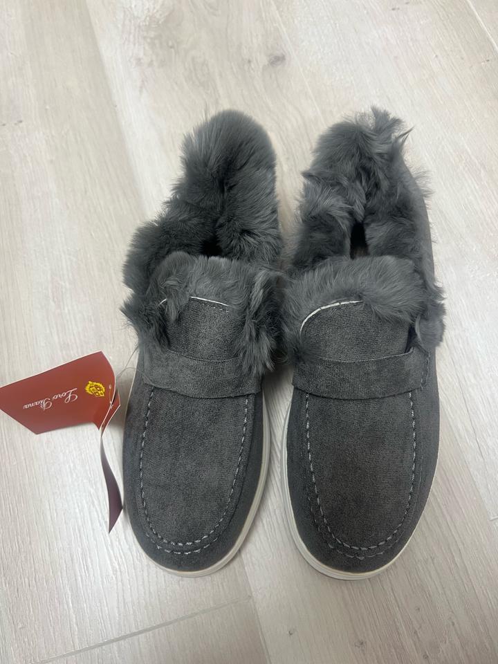 Ботинки зимние новые 38 размер