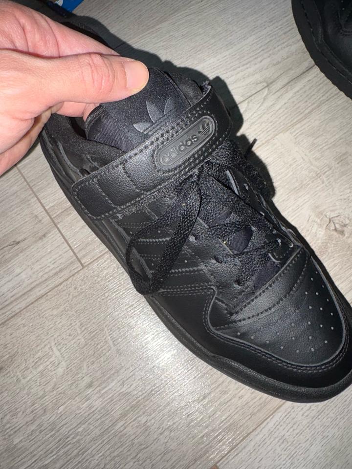 Кроссовки adidas forum