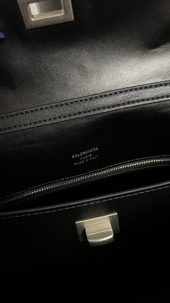 Сумка BALENCIAGA rodeo🤍