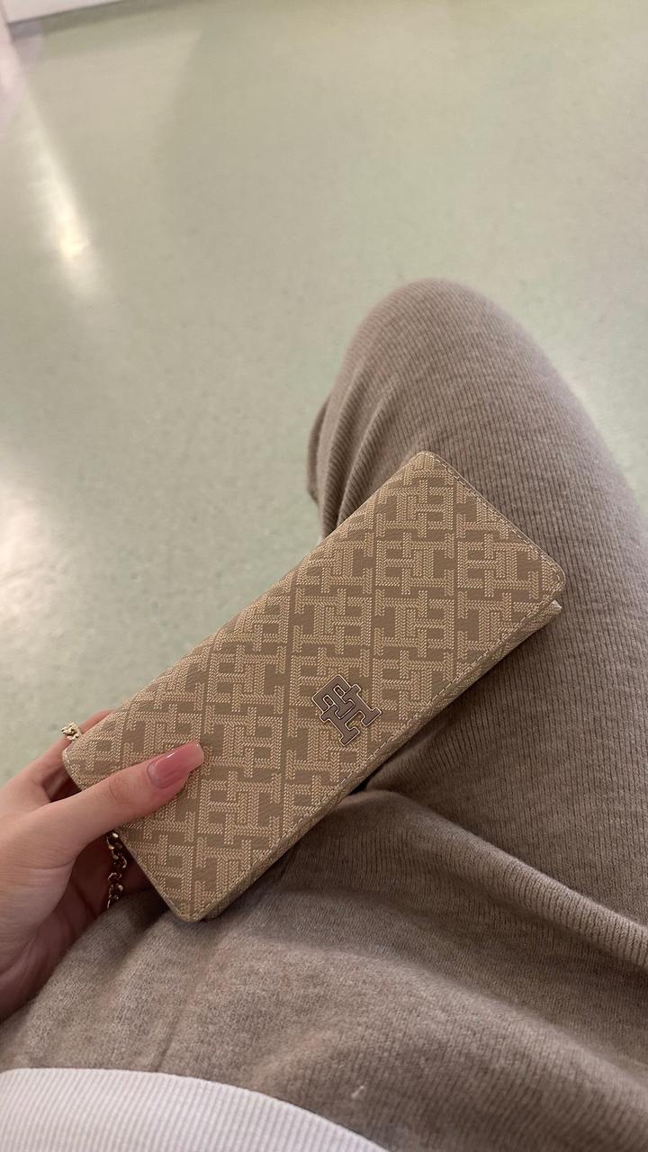 Tommy Hilfiger клатч