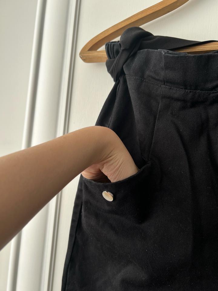 Черные брюки