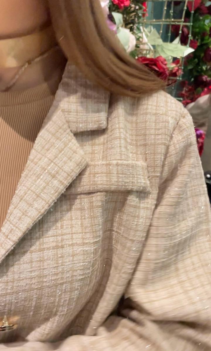 Пиджак бежевый с блестящими нитями