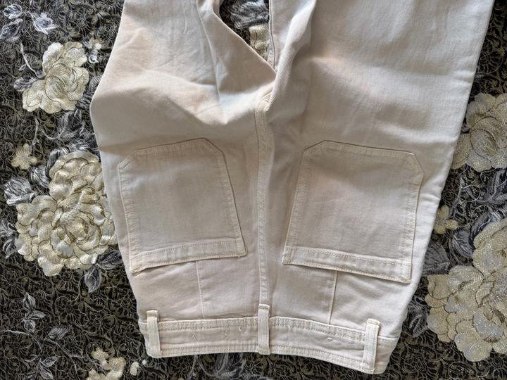 Беж джинсы Манго