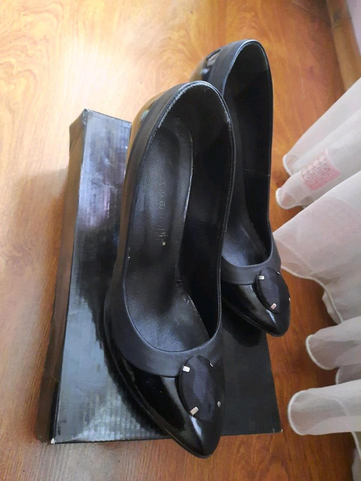 Женские натуральные лакированные туфли 38 размер