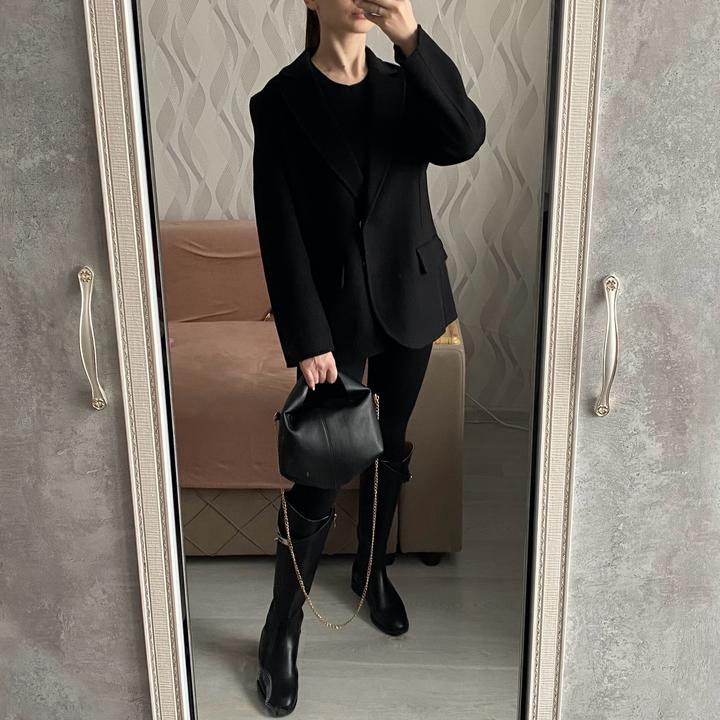 Черная женская сумка Polene