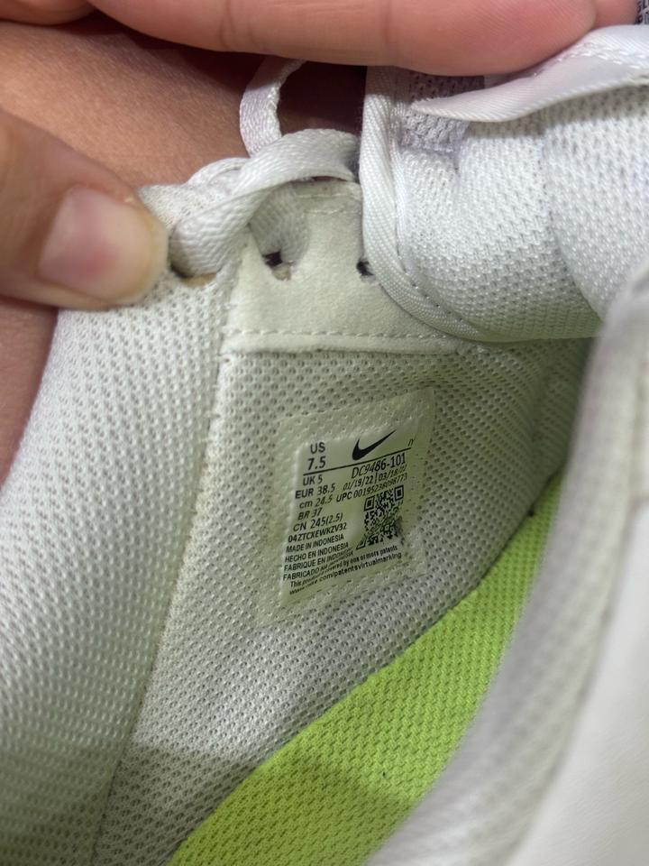 белые кроссовки nike air force 1