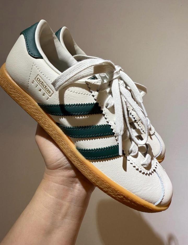 Кроссовки Adidas