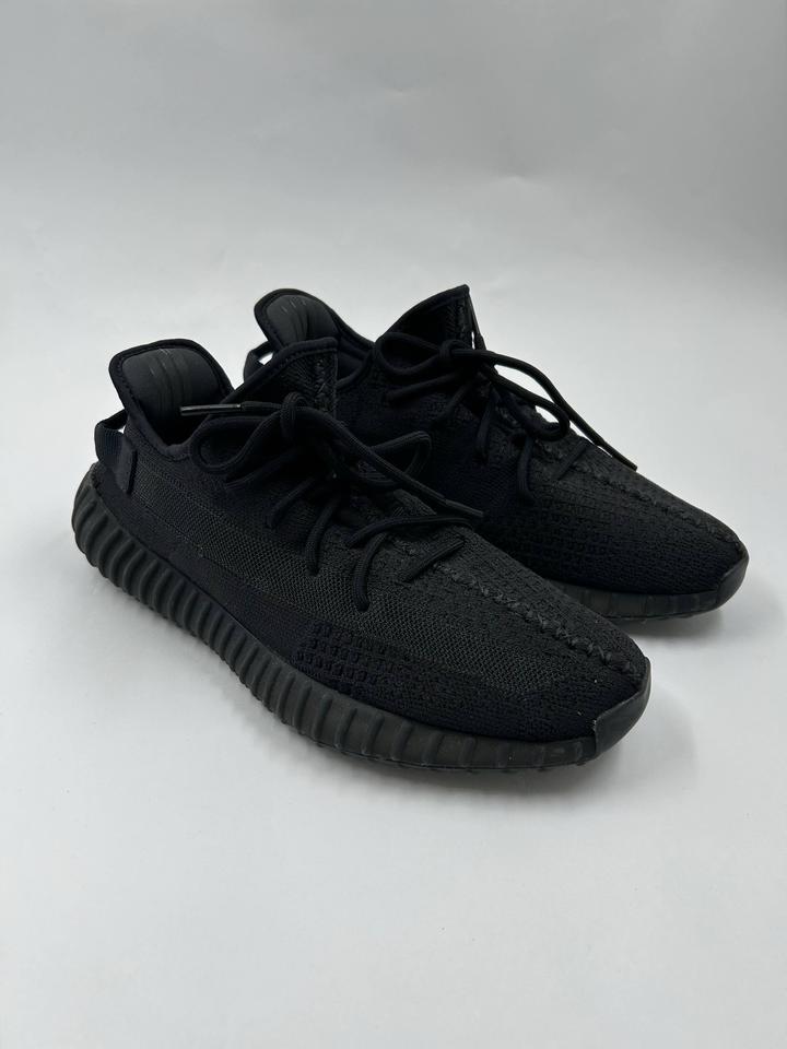 Кроссовки adidas yeezy