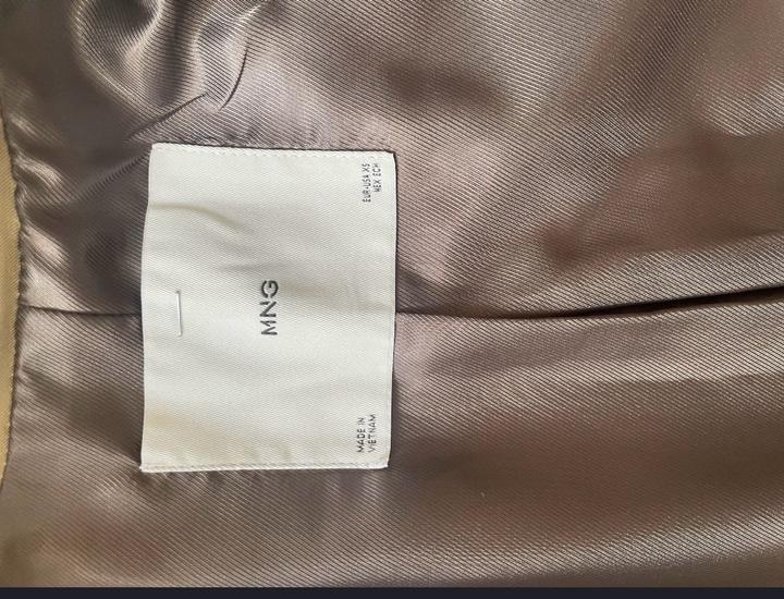 Тренч бежевый Mango