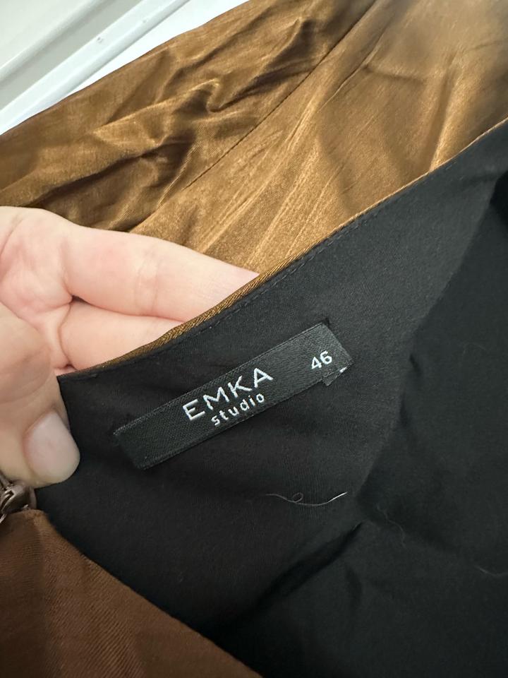 Платье коричневое Emka