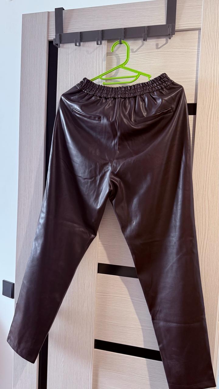 брюки из эко-кожи Colin’s