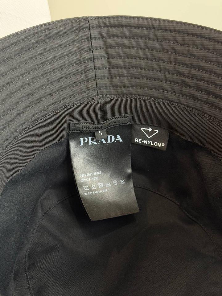 Панама Prada Re-Nylon