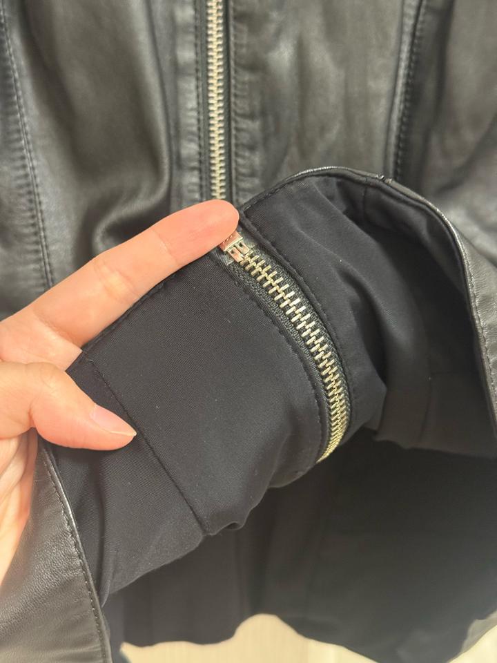 Продается роскошная женская куртка из натуральной кожи