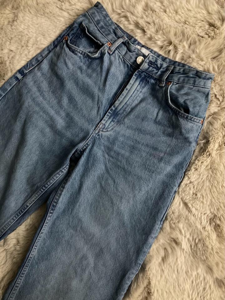 Голубые джинсы 28