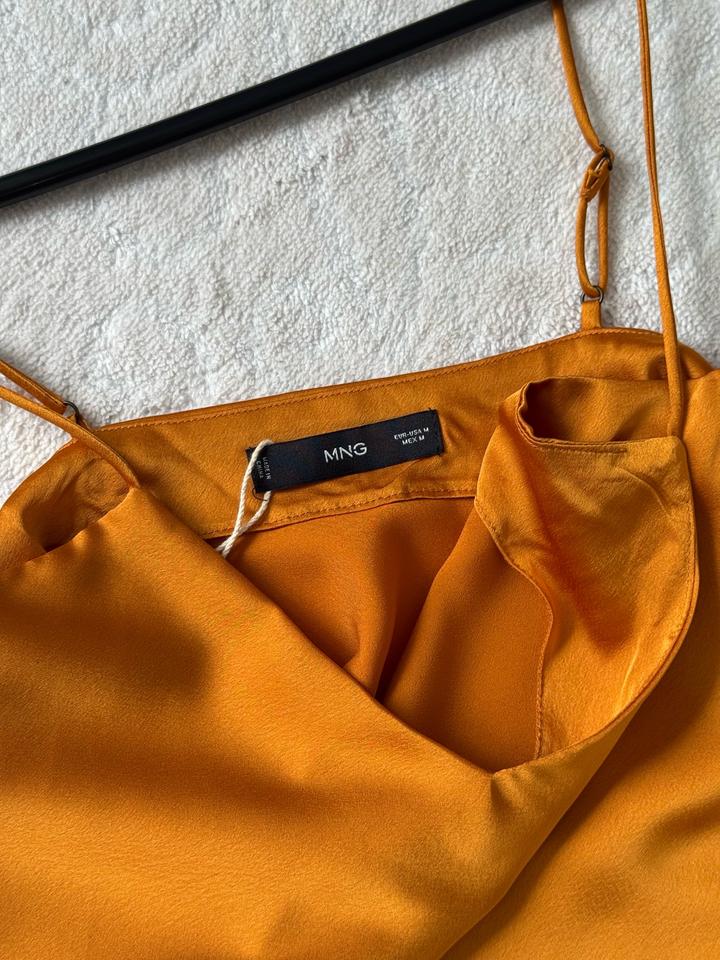 Топ Mango