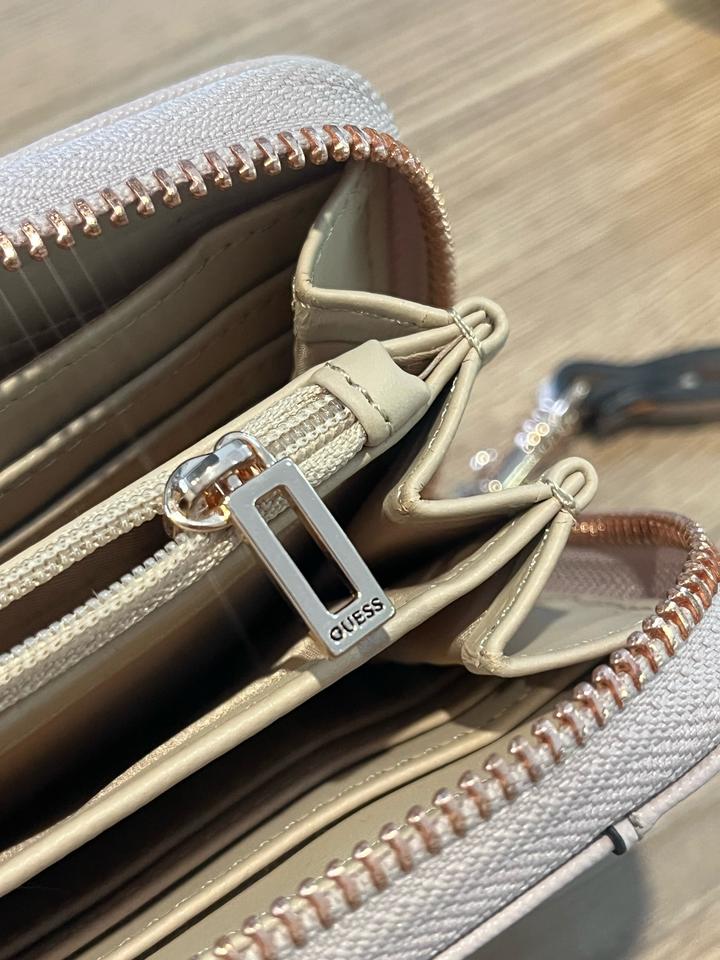 Женское оригинальное портмоне Guess