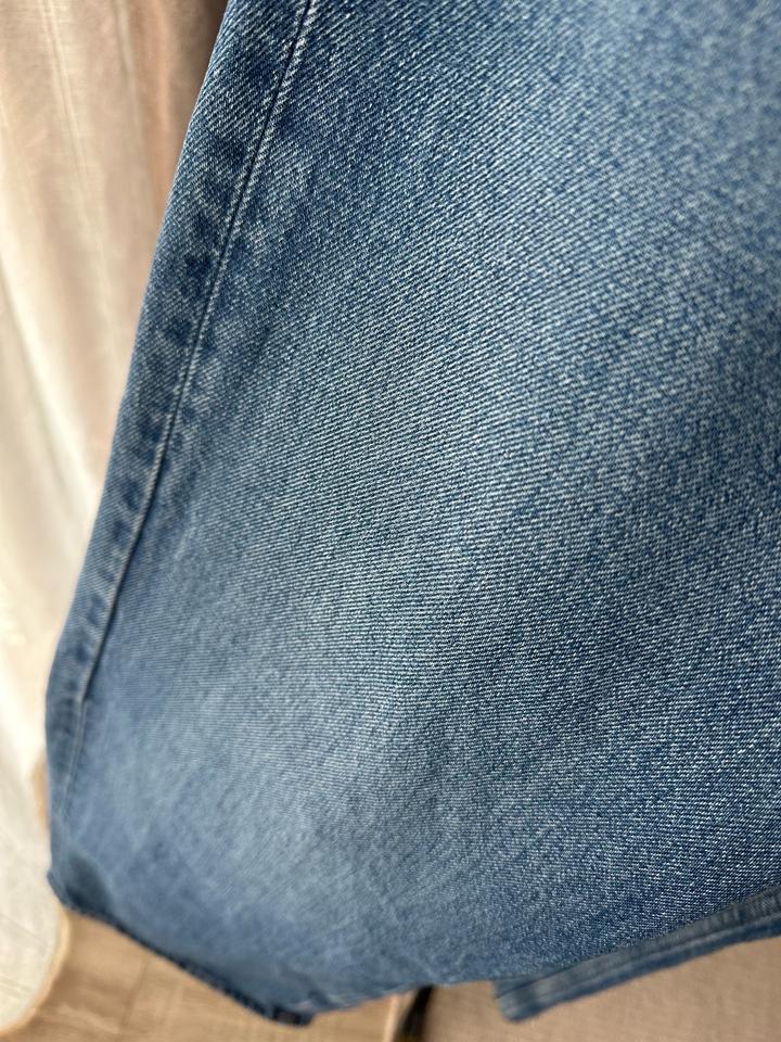 Джинсы прямые H&M