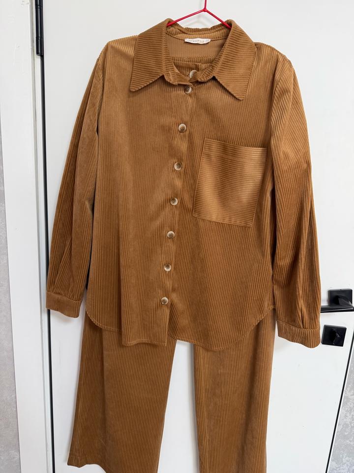 Вельветовый костюм