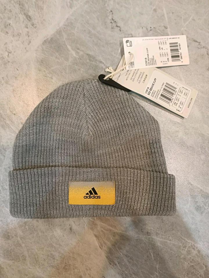 Шапка-бини Adidas Essentials Cuffed