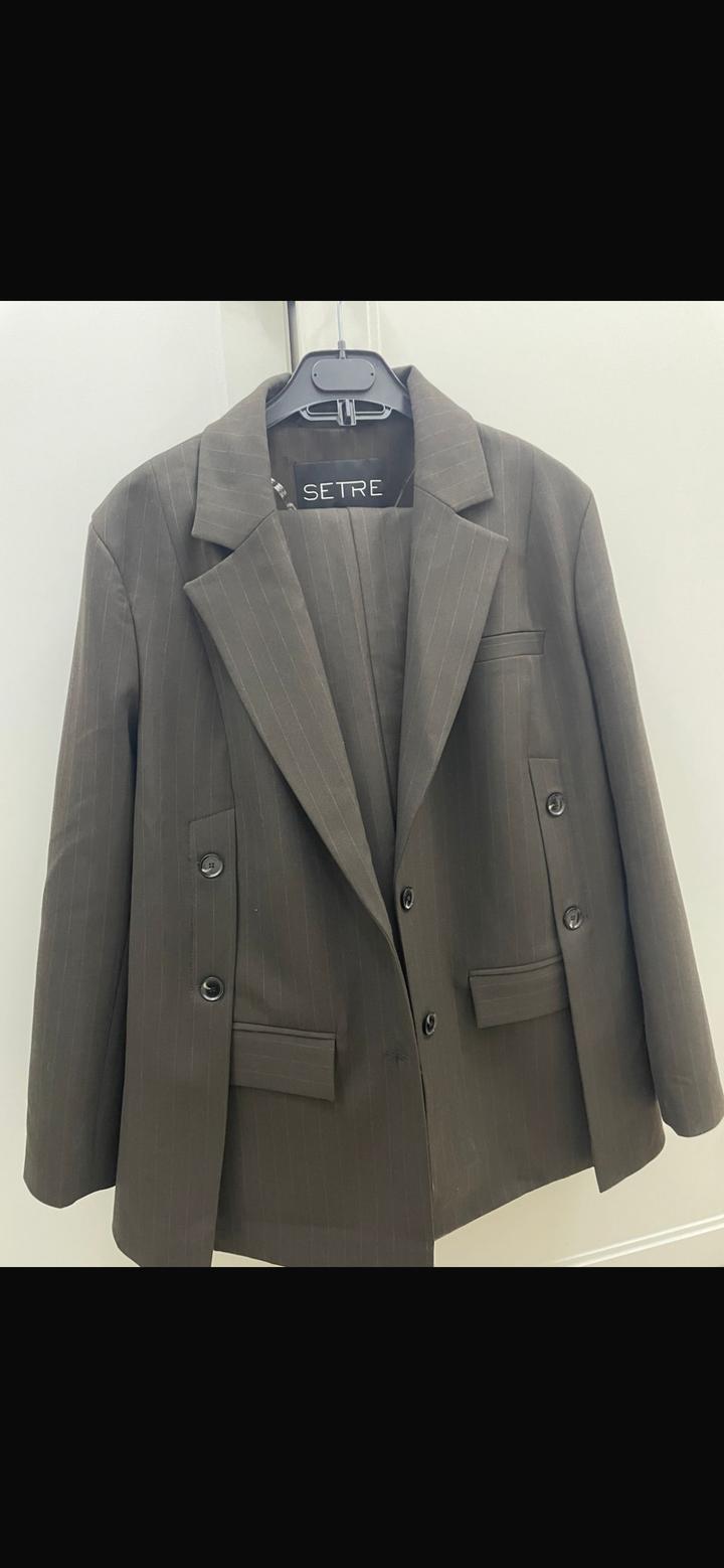 Костюм деловой новый