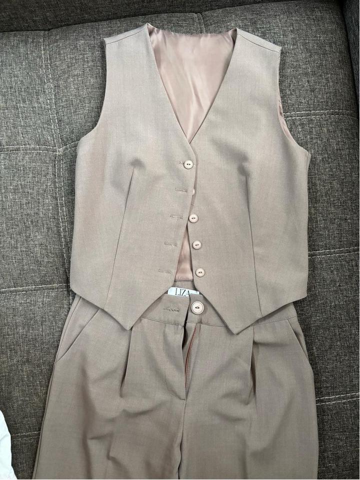 двойка брючная с жакетом