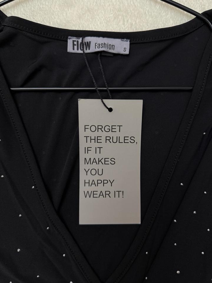 Черная блузка стразы