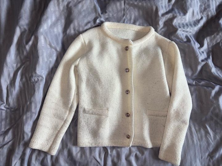 Молочный жакет