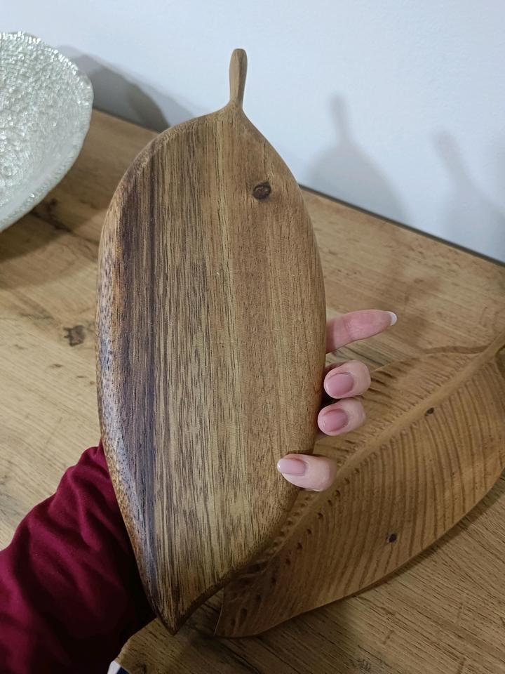 Поднос-тарелка в виде листа, декор