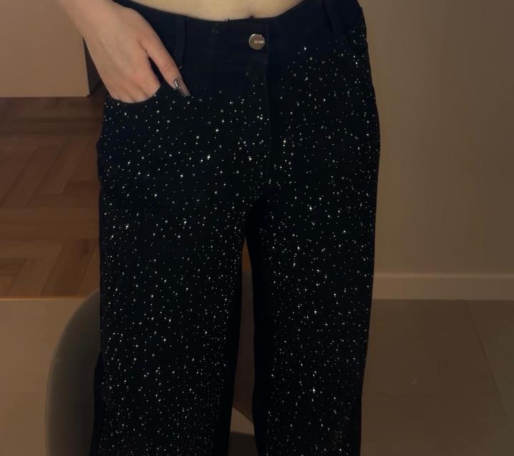 Джинсы со стразами