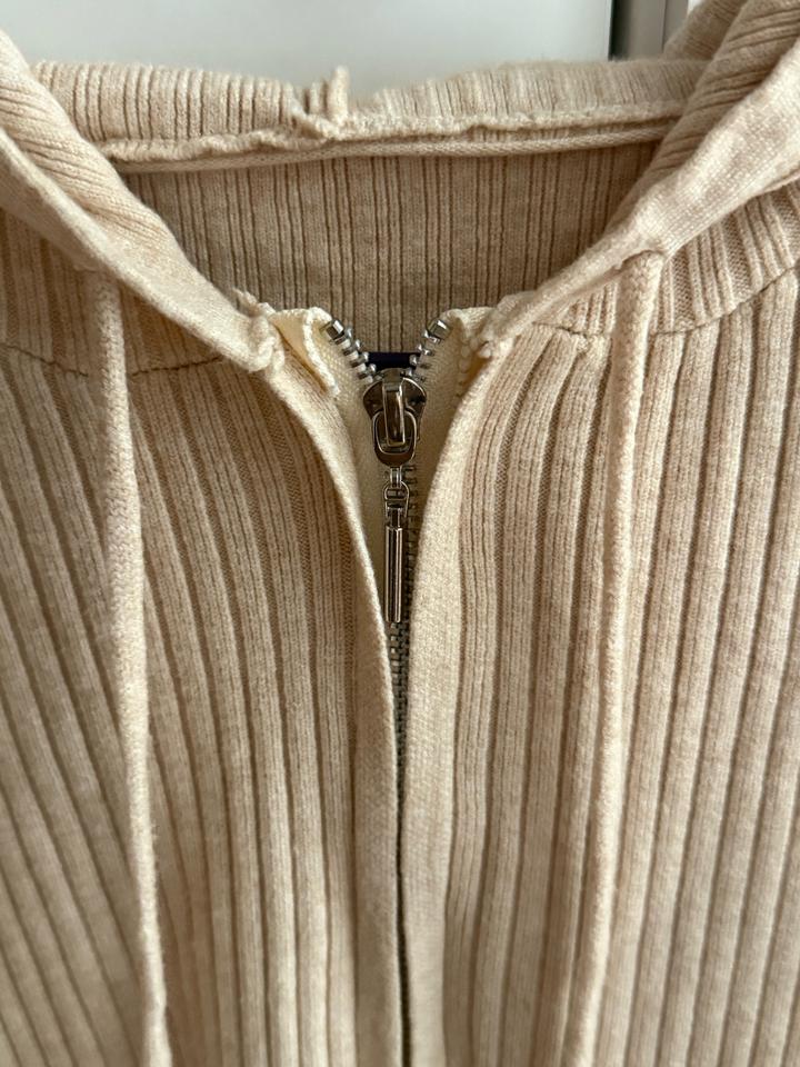 Кофта с капюшоном