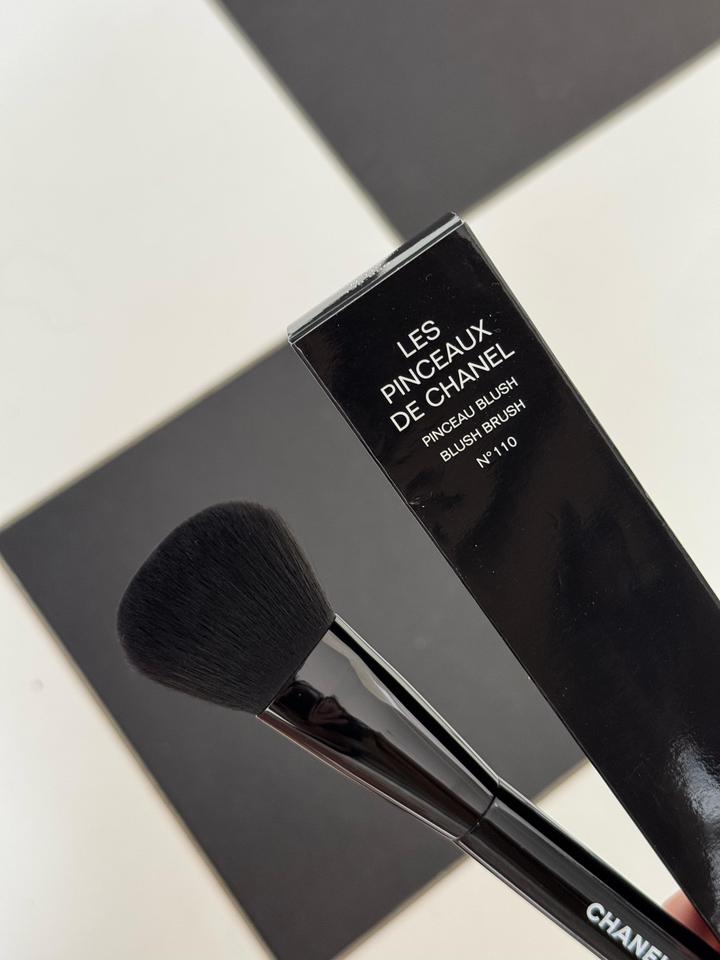 Кисть Chanel