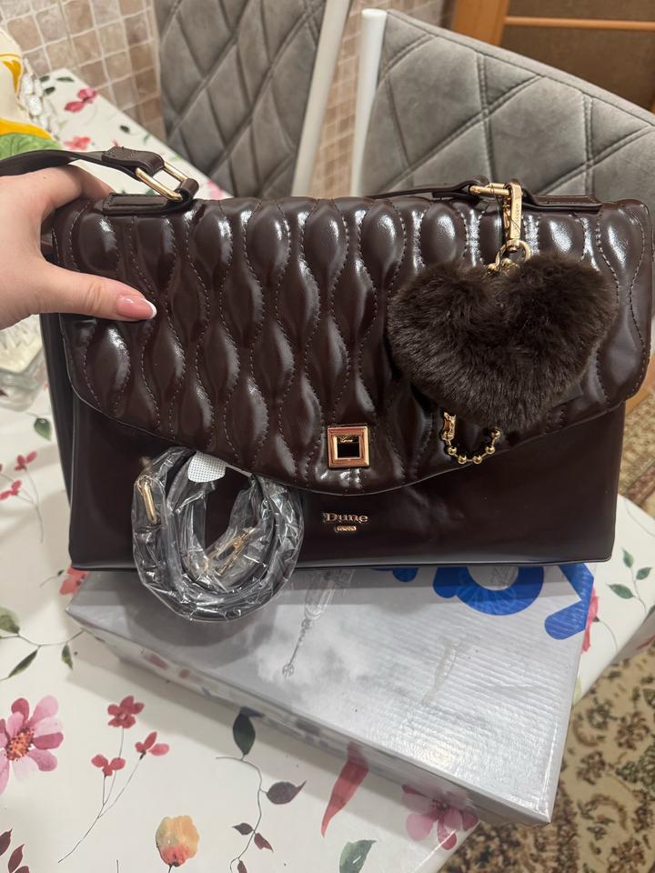 Трендовая сумка от бренда Dune