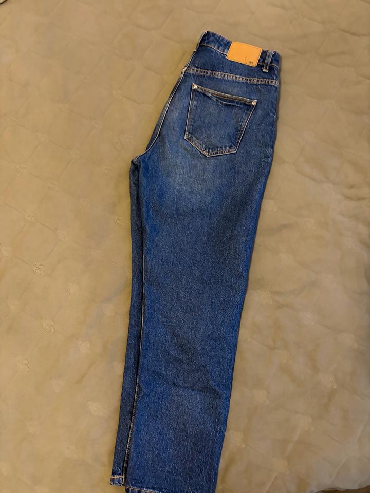 Джинсы Zara Moms