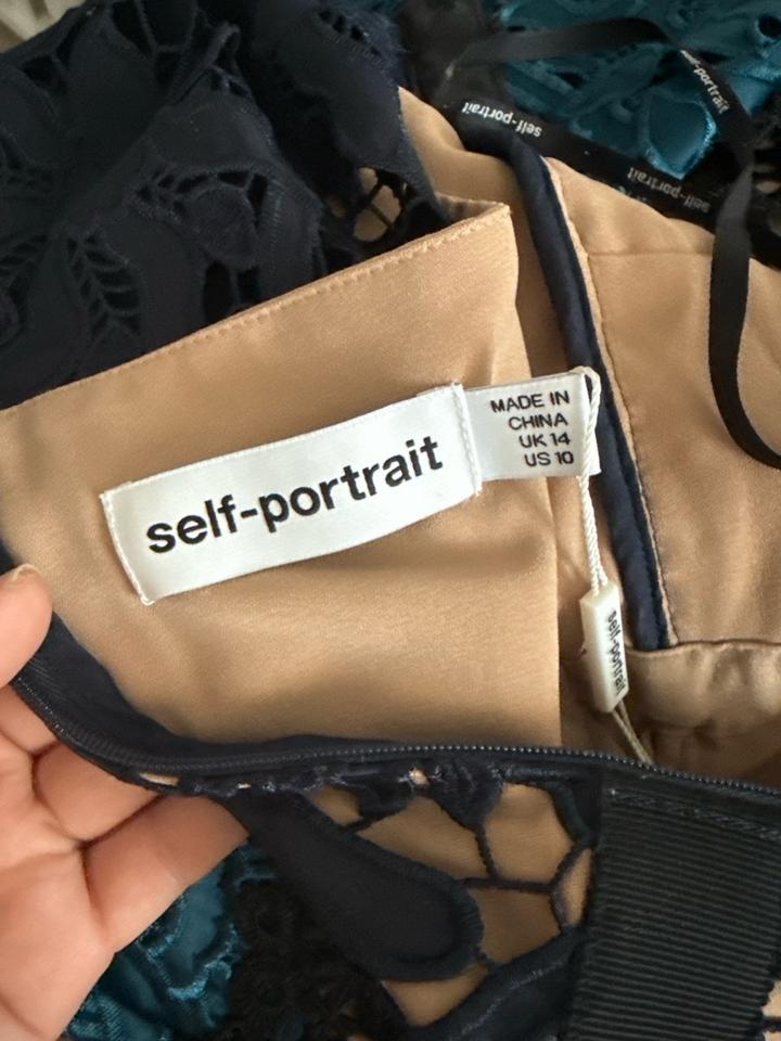 Платье self-portrait